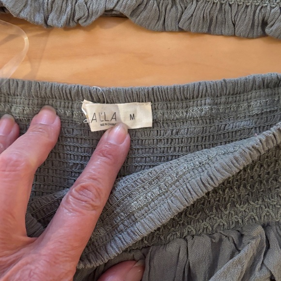 Two piece skirt set - Picture 2 of 6